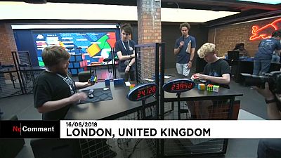 Des champions de Rubik's Cube s'affrontent à Londres