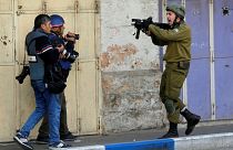 Israele, proposta di carcere per chi filma i soldati: 5 video che non sarebbero mai emersi