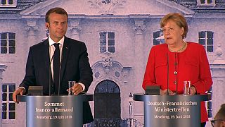 Macron ve Merkel ortak Euro Bölgesi bütçesinde anlaştı