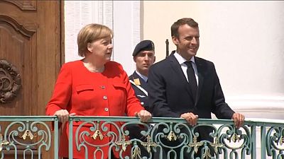 Merkel-Macron: "Migranti, una sfida comune"