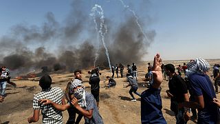 هواپیماهای اسرائیل در پاسخ به حملات فلسطینی‌ها ۲۵ نقطه از نوار غزه را بمباران کردند