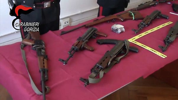 Успешная операция по борьбе с контрабандой оружия Успешная операция по борьбе с контрабандой оружия