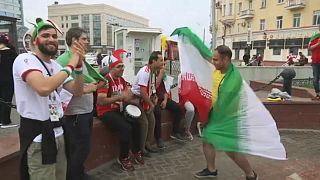 جام جهانی روسیه؛ هوادارن ایران برای بازی با اسپانیا آماده می‌شوند