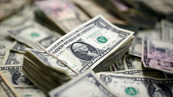 افت ارزش ریال ایران در برابر دلار آمریکا افت ارزش ریال ایران در برابر دلار آمریکا