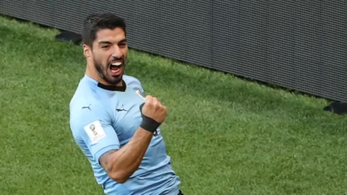 VB 2018: a házigazda után Uruguay is nyolcaddöntős