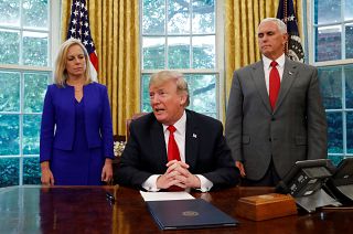 Trump signs executive order to keep immigrant families together