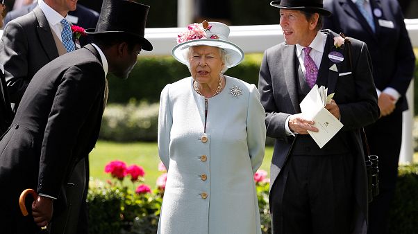 Először kötnek melegházasságot a brit királyi családban Először kötnek melegházasságot a brit királyi családban