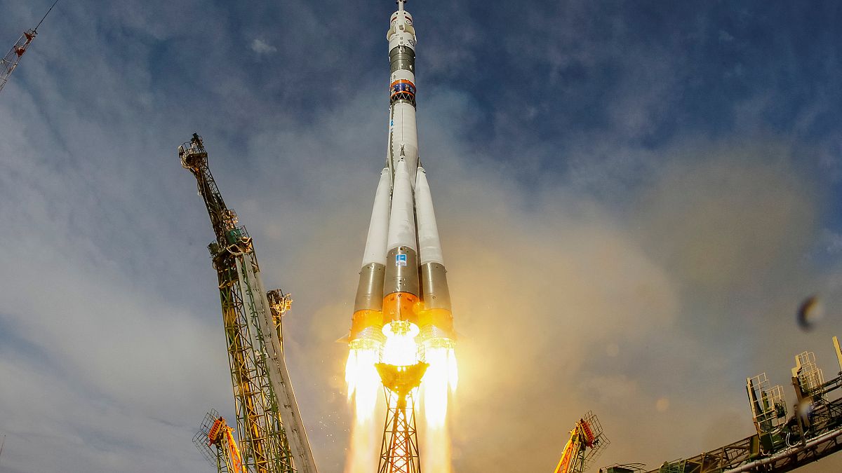 الإمارات ترسل أول رائد فضاء إماراتي إلى محطة الفضاء الدولية في 2019 