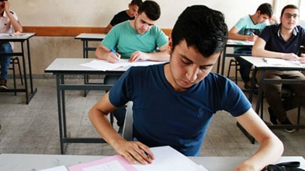 الجزائر تقطع الإنترنت خلال امتحانات الثانوية العامة لمكافحة الغش الجزائر تقطع الإنترنت خلال امتحانات الثانوية العامة لمكافحة الغش