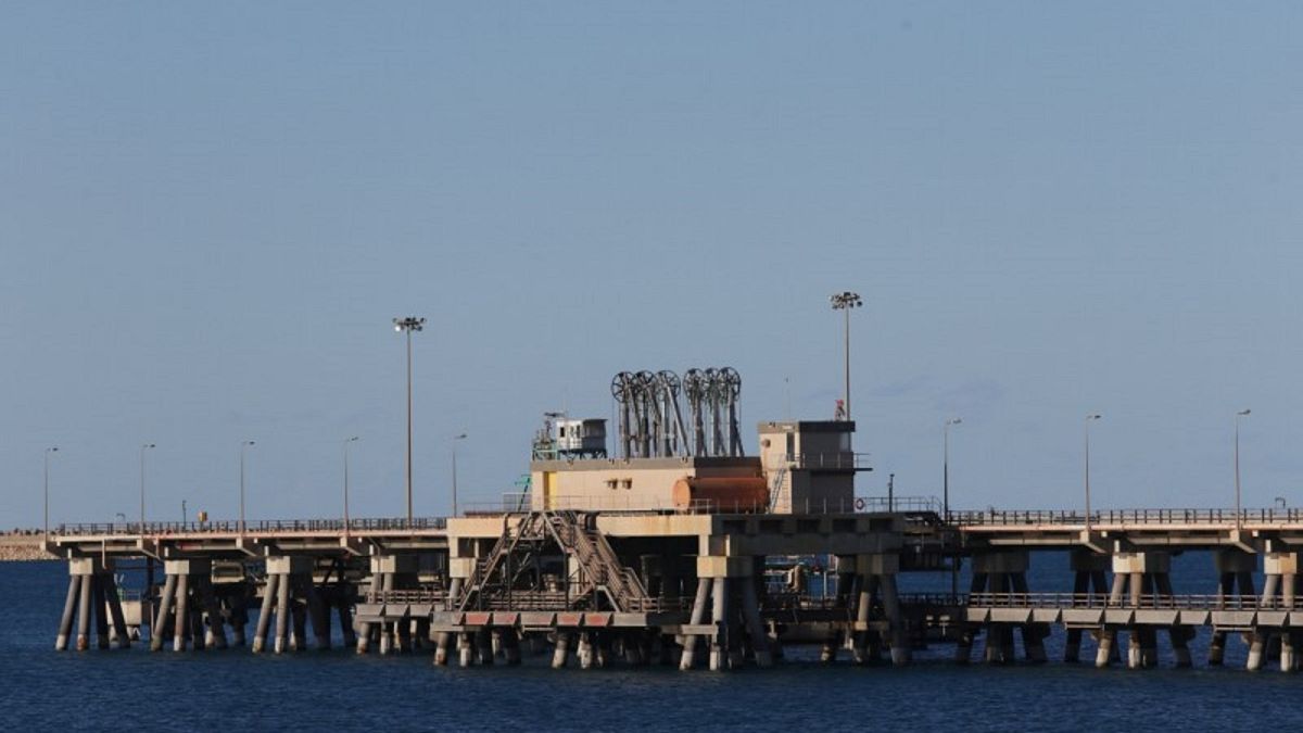 المنطقة الصناعية بميناء راس لانوف النفطي بليبيا.