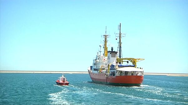 Aquarius снова спешит на помощь Aquarius снова спешит на помощь