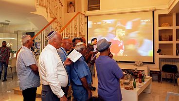 دعا و نیایش اسرائیلی‌های ایرانی تبار در زمان تماشای بازی ایران و اسپانیا