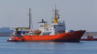 Aquarius de volta às missões de resgate no Mediterrâneo