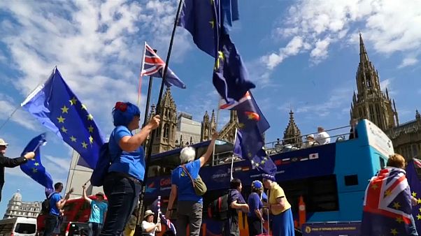 Brexit: Großbritannien stellt Aufenthaltsbestimmungen für EU-Bürger vor Brexit: Großbritannien stellt Aufenthaltsbestimmungen für EU-Bürger vor