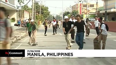 Filipinas celebra en las calles el Día del Monopatín