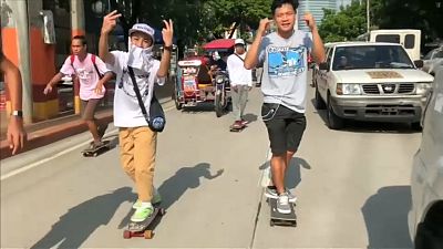 Rauf auf die Bretter! "Go Skateboarding Day" in Manila