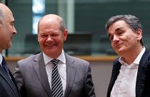 Dívida grega ensombra recomeço pós resgate