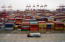 Guerra comercial EUA-UE. Bruxelas cobra 25% nas importações