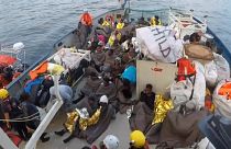 Rettungseinsatz im Mittelmeer - "Lifeline" wartet auf Zuweisung eines sicheren Hafens