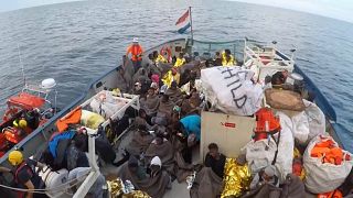Os barcos das ONG incentivam à travessia do Mediterrâneo?