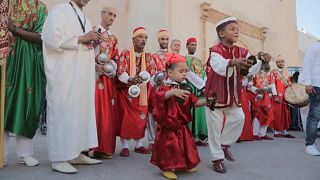 Expulsar demónios no Festival de Música Gnaoua, em Marrocos