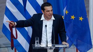 Кризис пройден: Ципрасу пришлось надеть галстук