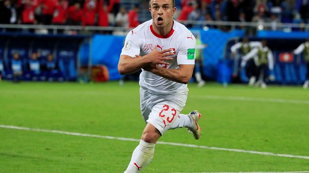 Schweiz gewinnt 2 zu 1 gegen Serbien - entscheidendes Tor von Shaqiri Schweiz gewinnt 2 zu 1 gegen Serbien - entscheidendes Tor von Shaqiri