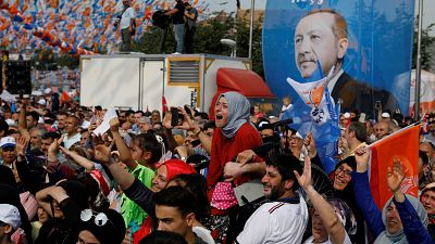 Schafft Erdogan die 50 %? Herausforderer will TV-Duell
