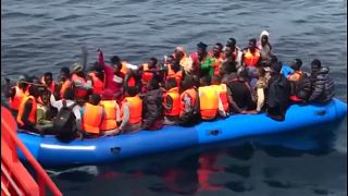 В море спасены новые группы мигрантов на пути в Европу