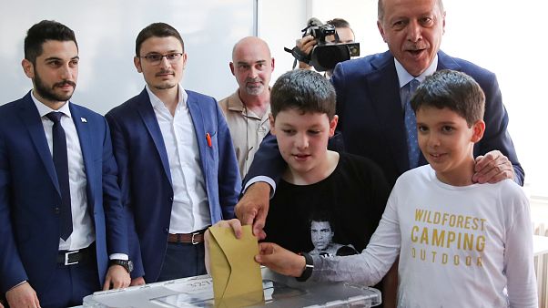إنتخابات تركيا وإردوغان.. بين بسط للنفوذ وحمى التحدي للتغيير إنتخابات تركيا وإردوغان.. بين بسط للنفوذ وحمى التحدي للتغيير