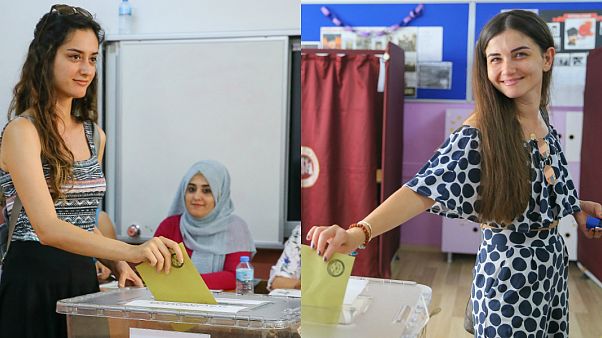Mehteran, gelin-damat, köpek, kedi... Fotoğraflarla 24 Haziran seçimi Mehteran, gelin-damat, köpek, kedi... Fotoğraflarla 24 Haziran seçimi