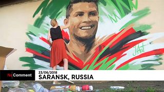 Um mural para receber Ronaldo antes do jogo com o Irão