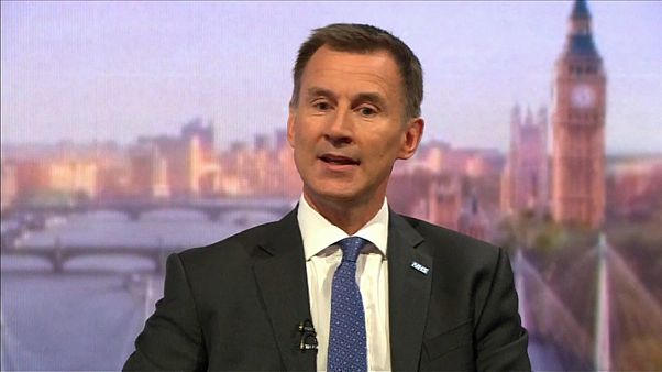 Ministro britânico critica ameças das empresas Ministro britânico critica ameças das empresas