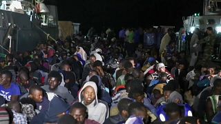 1.000 inmigrantes rescatados y devueltos a Libia