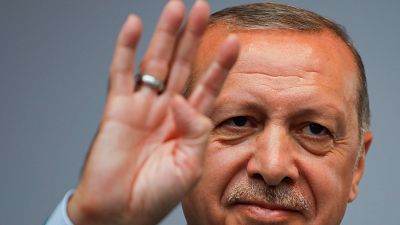 Turquia: Bruxelas deseja manter diálogo com Erdogan