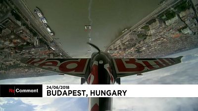 رابع مراحل بطولة ريد بول للطيران تمتع متابعيها في بودابست