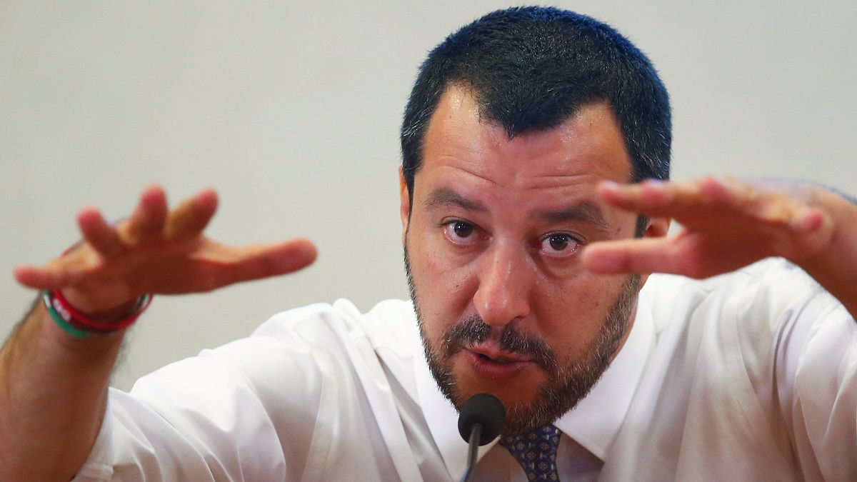 Salvini quer que a UE financie campo de refugiados na Líbia