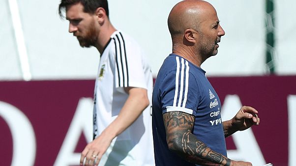 Argentina se encomienda a San Messi para pasar a octavos Argentina se encomienda a San Messi para pasar a octavos