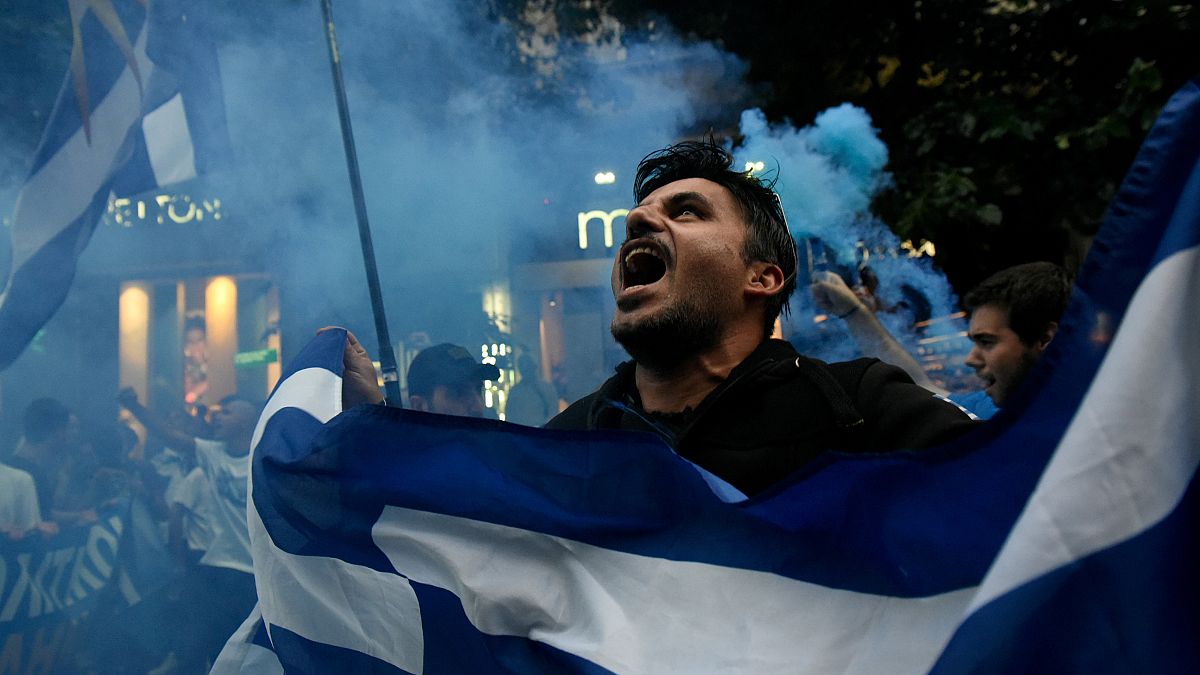 Gewaltsamer Protest gegen Namenskompromiss in Griechenland