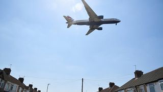 Heathrow: Umstrittener Flughafenausbau beschlossen