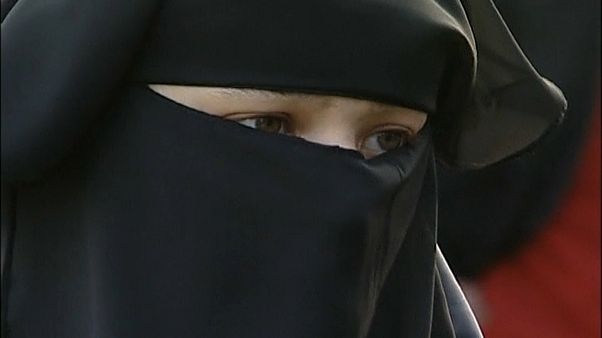 Pays-Bas : interdiction limitée de la burqa Pays-Bas : interdiction limitée de la burqa