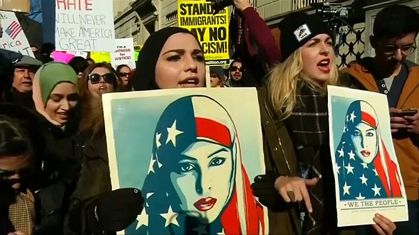 Oberstes US-Gericht bestätigt Trumps Einreise-Verbot Oberstes US-Gericht bestätigt Trumps Einreise-Verbot