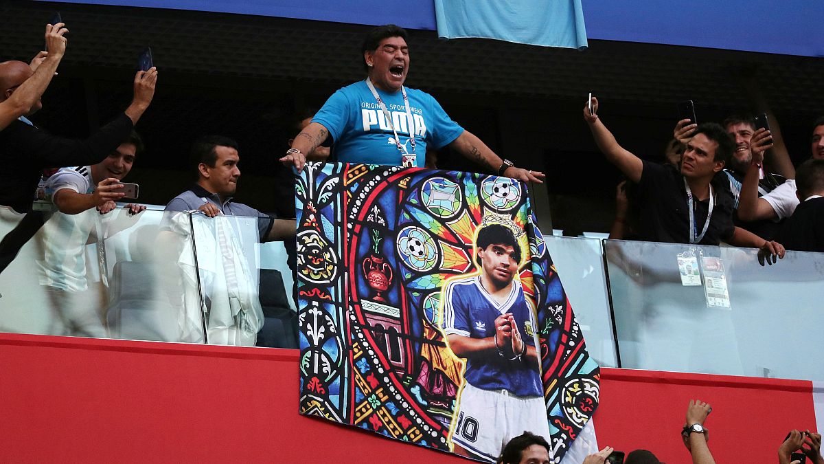 Maç heyecanıyla fenalaşan Maradona hastane iddiasını yalanladı
