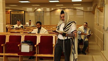 بسبب الخوف من معاداة السامية: يهود فرنسا بين الهجرة الداخلية والهجرة الى إسرائيل
