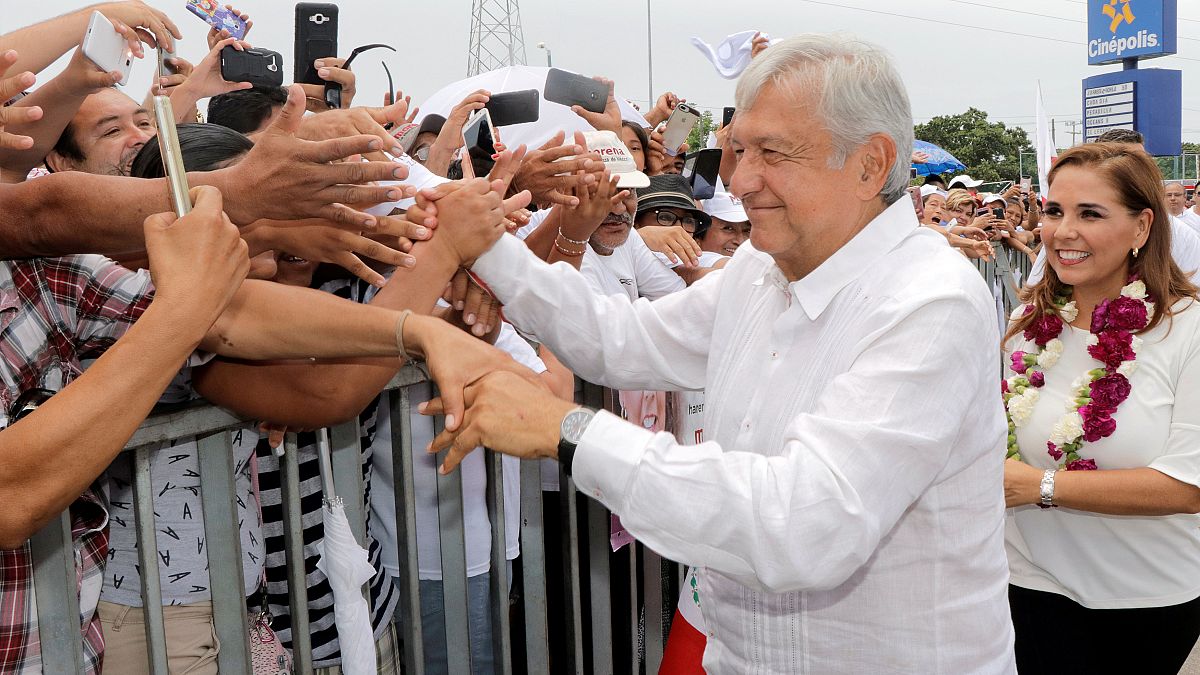 López Obrador, favorito en las encuestas de las elecciones mexicanas
