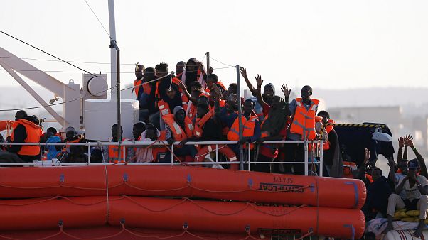 Les migrants du "Lifeline" ont accosté à Malte Les migrants du "Lifeline" ont accosté à Malte