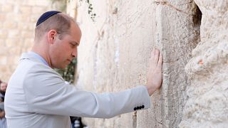 Príncipe William quebra protocolo e chama "país" à Palestina