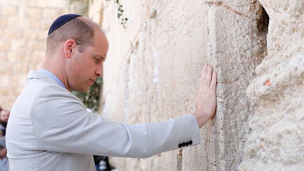Príncipe William quebra protocolo e chama "país" à Palestina Príncipe William quebra protocolo e chama "país" à Palestina
