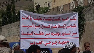 المئات يعتصمون في صنعاء احتجاجاً على هجوم التحالف على مدينة الحديدة في اليمن