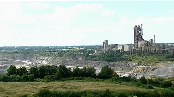 5 Millionen Euro an den IS: Lafarge droht Anklage wegen Terrorfinanzierung 5 Millionen Euro an den IS: Lafarge droht Anklage wegen Terrorfinanzierung